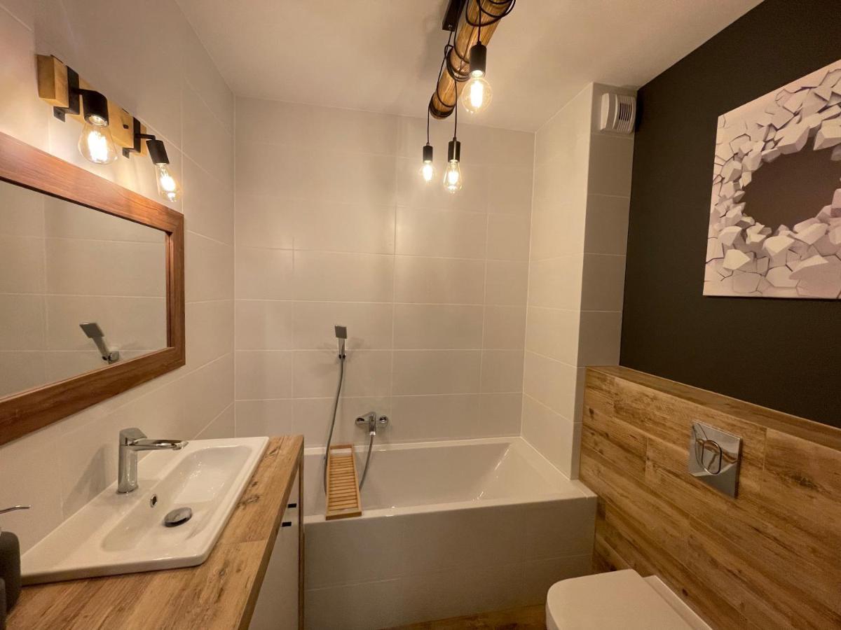 Apartament Park Poezji Гливице Экстерьер фото