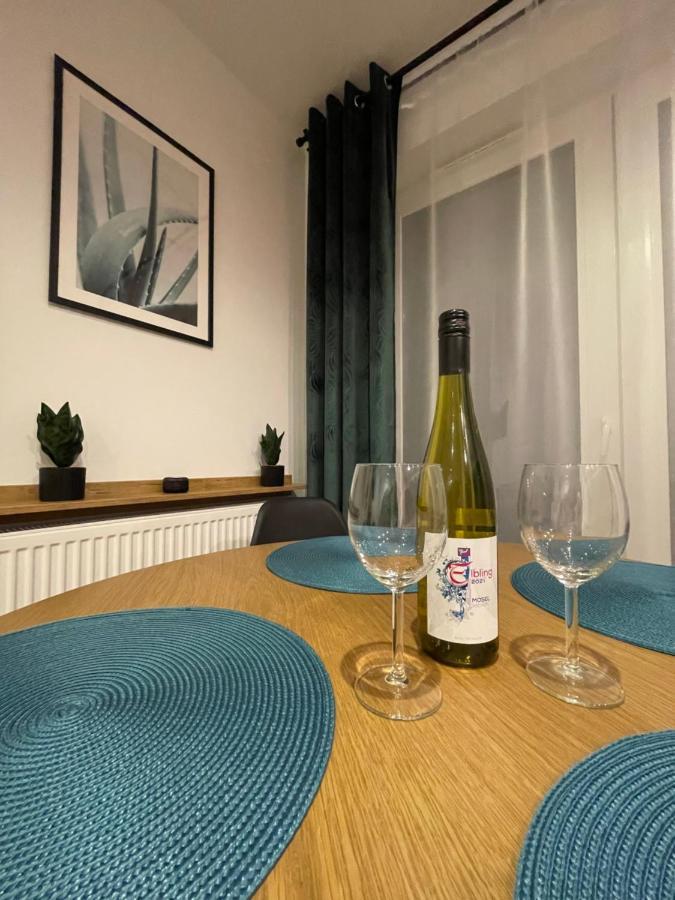 Apartament Park Poezji Гливице Экстерьер фото
